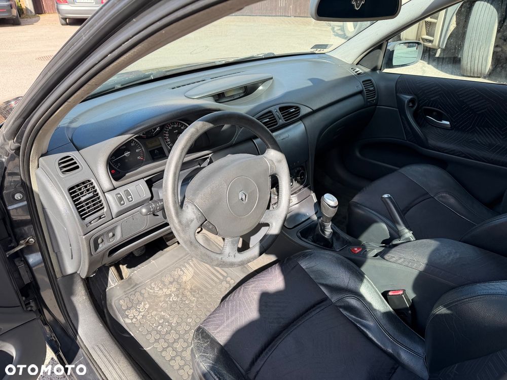 Renault Laguna 1.8 Concorde - 7