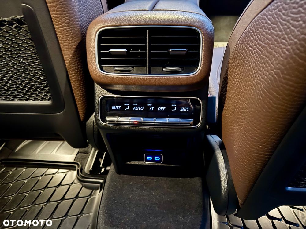 Mercedes-Benz GLE - 32