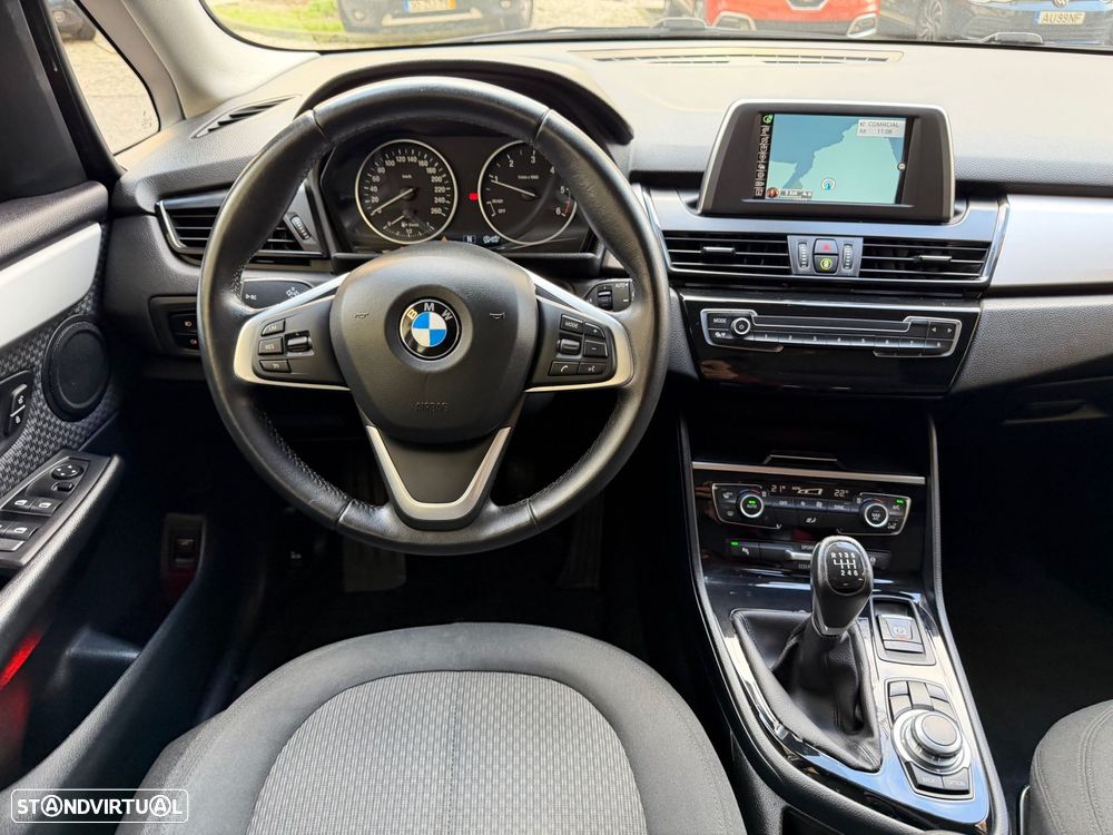 BMW 218 Active Tourer d Advantage - 10