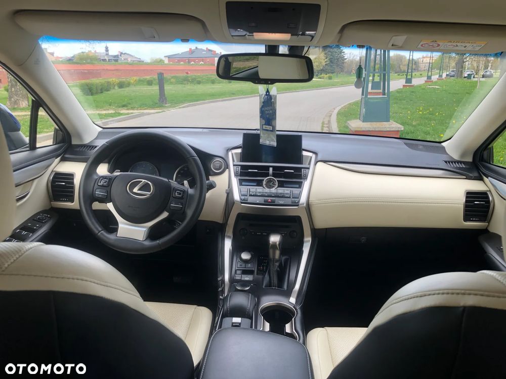 Lexus NX 200t AWD - 15