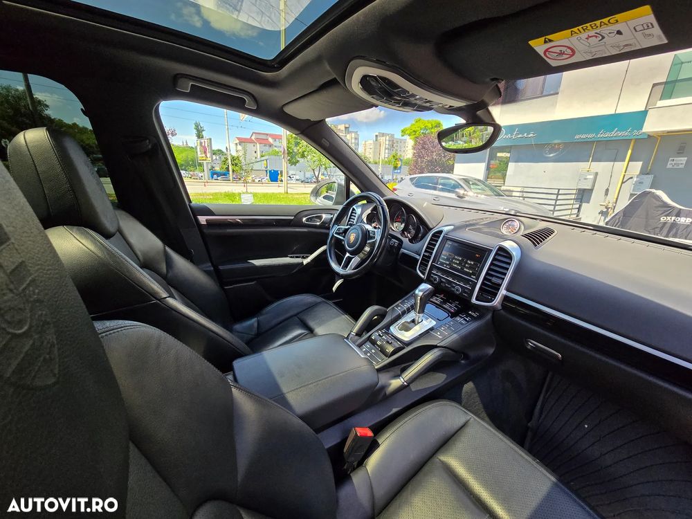 Porsche Cayenne - 13