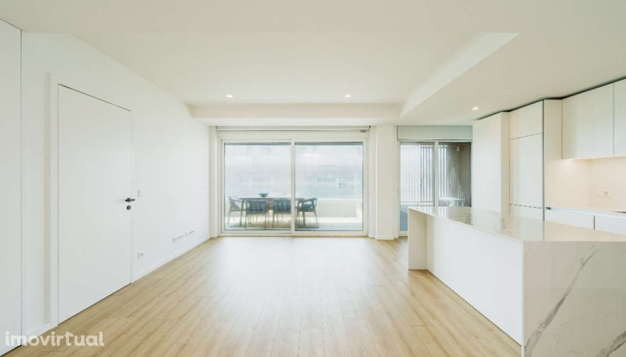 Apartamento T1 com ampla varanda à venda na Praia da Granja em Gaia - Grande imagem: 4/15