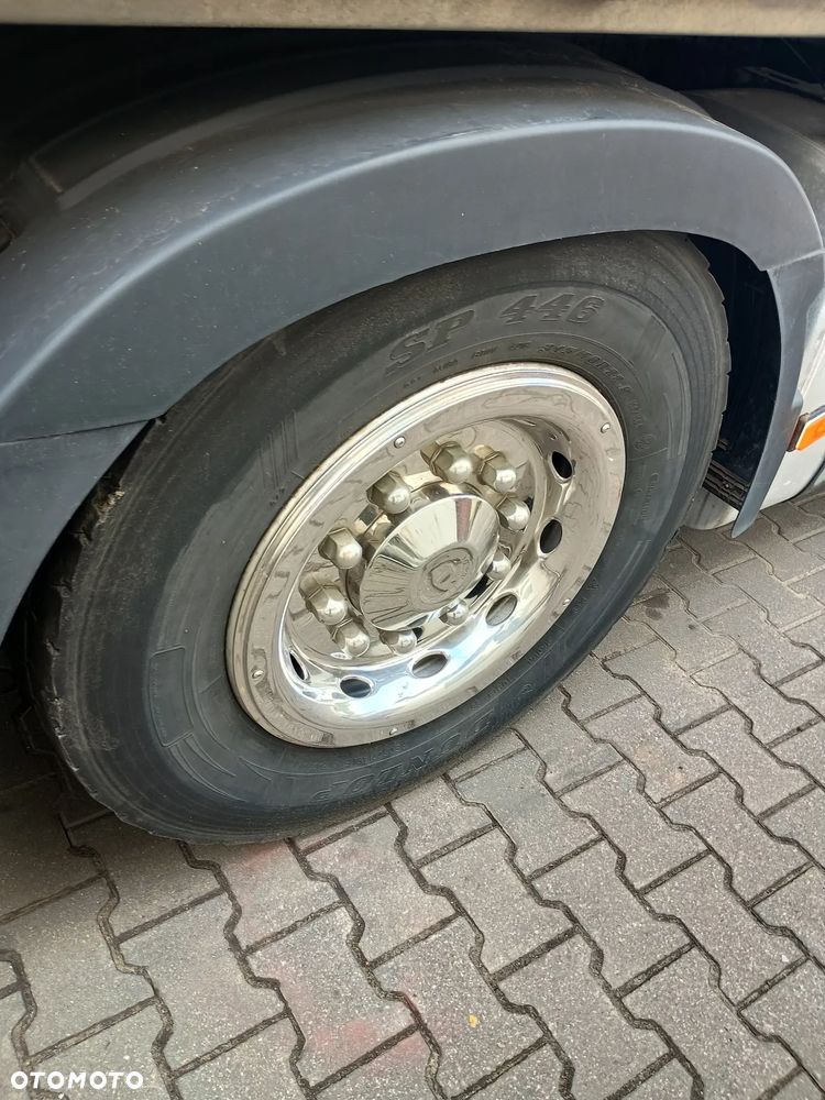 Volvo - 5
