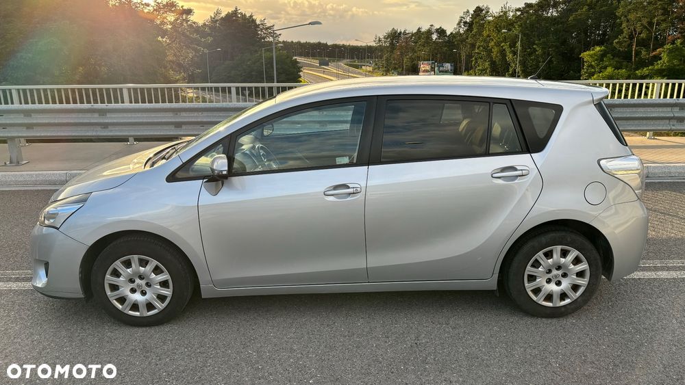 Toyota Verso 1.6 Active - 8