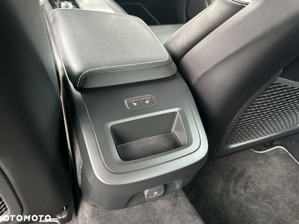 Volvo S60 B4 B R-Design - 35