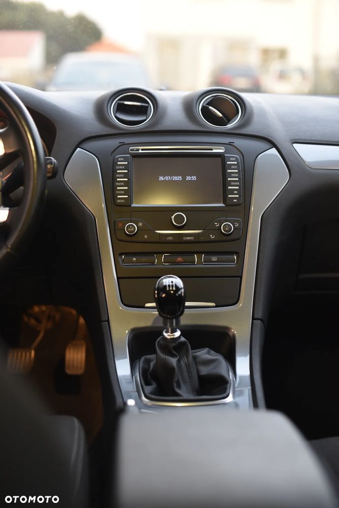 Ford Mondeo 2.0 TDCi Ambiente - 11