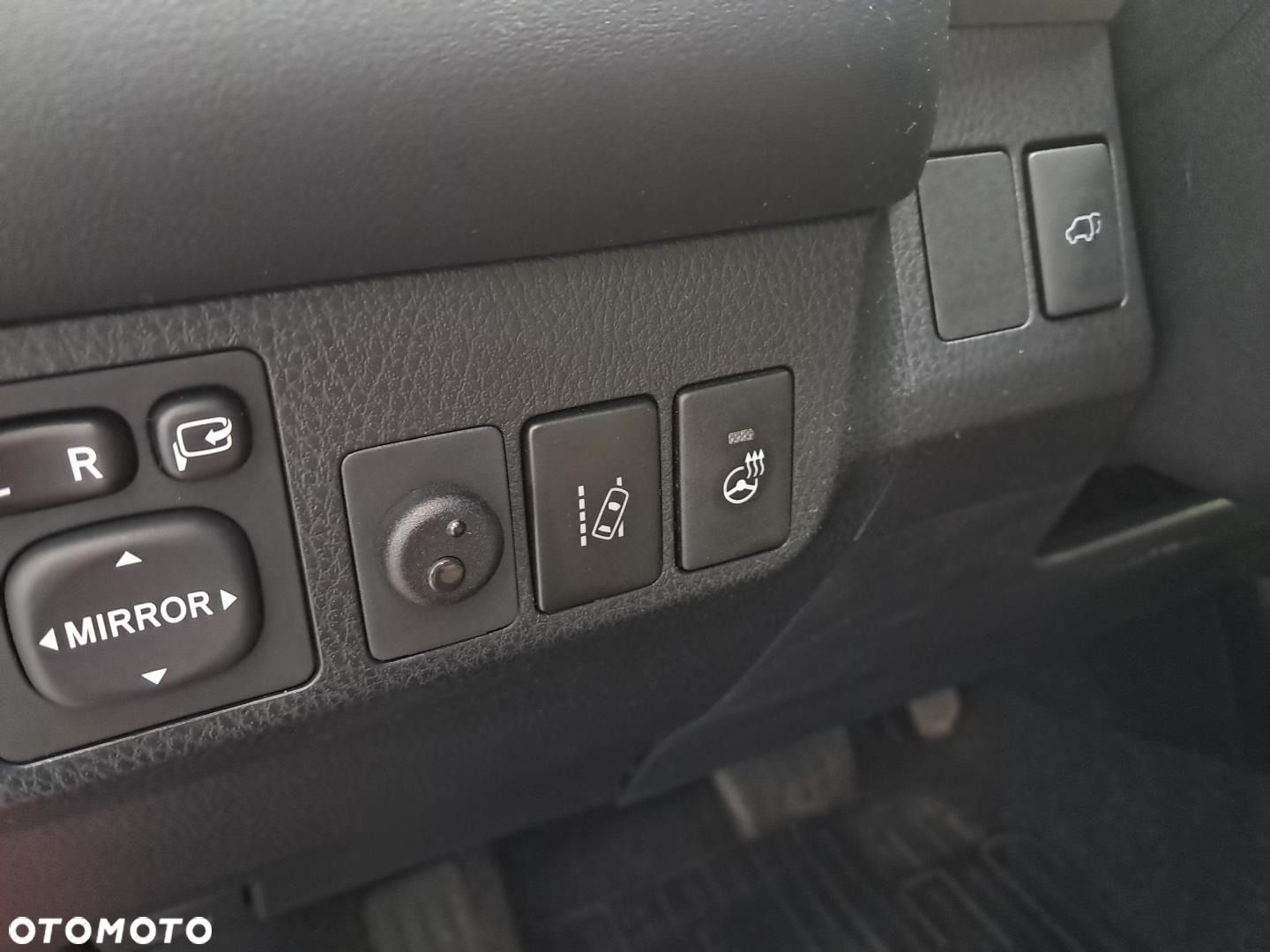 Toyota RAV4 - 16