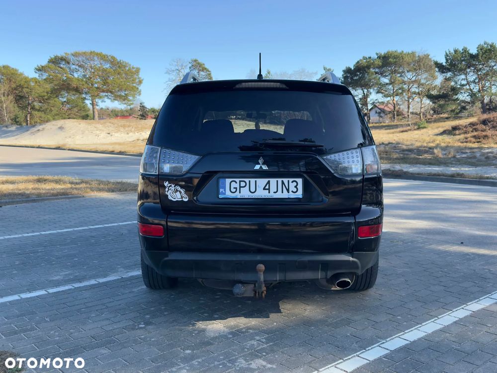 Mitsubishi Outlander 2.4 2WD - 4