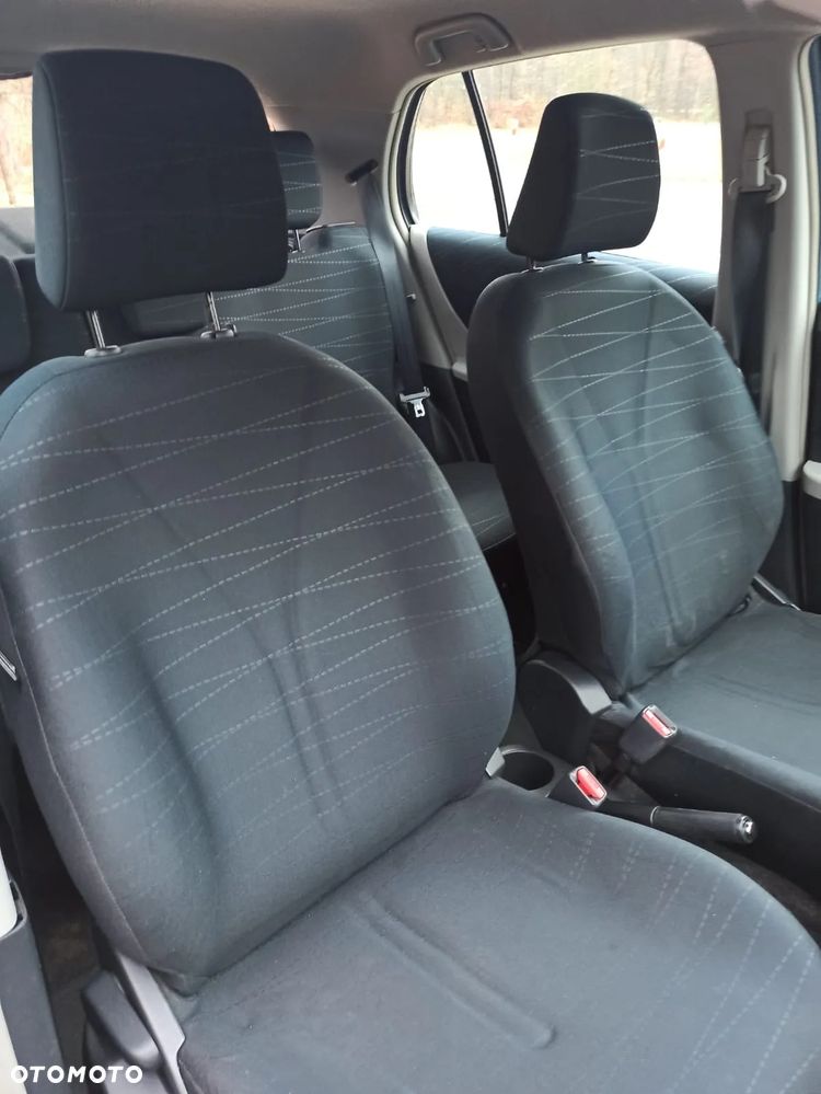 Toyota Yaris - 9