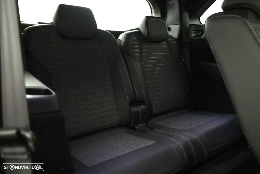 Peugeot 5008 1.2 Hybrid Allure e-DCS6 - 22