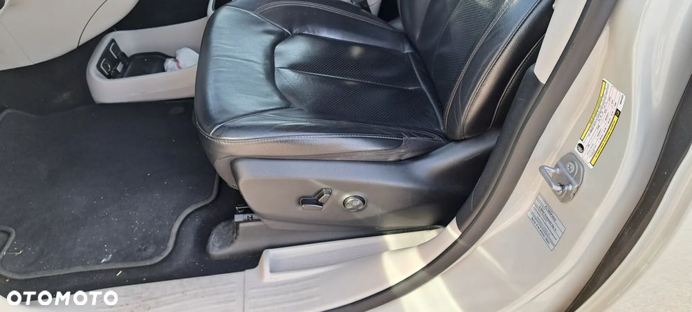 Chrysler Pacifica - 20