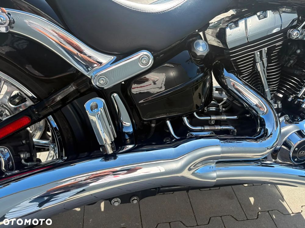 Harley-Davidson FXSB Breakout - 15