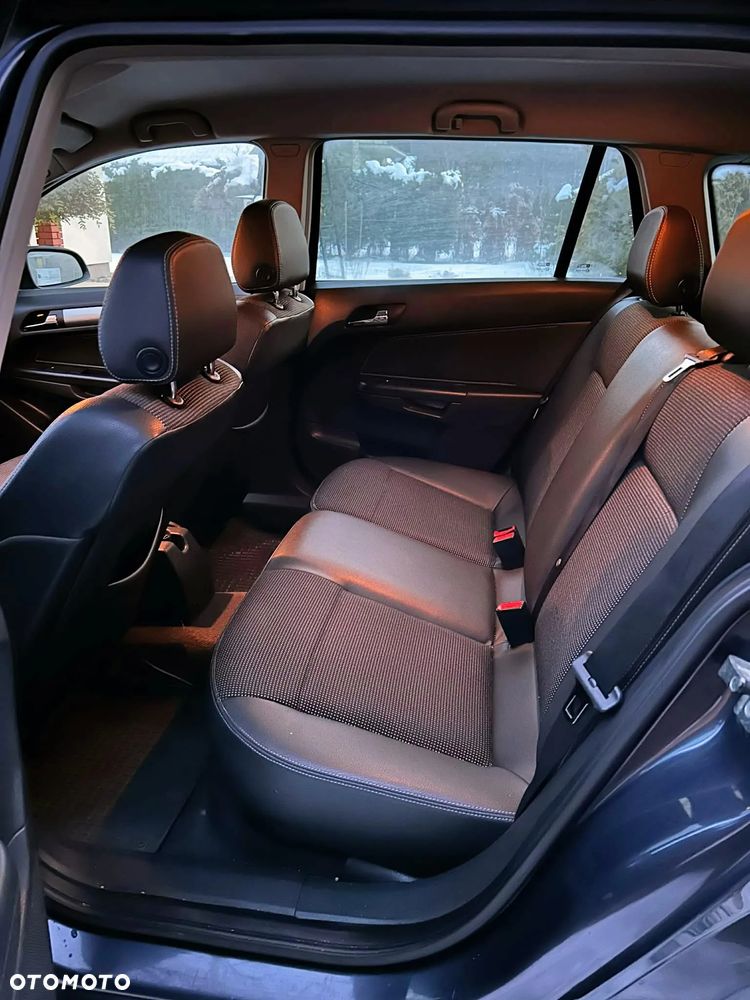 Opel Astra 1.9 CDTI Elegance - 12