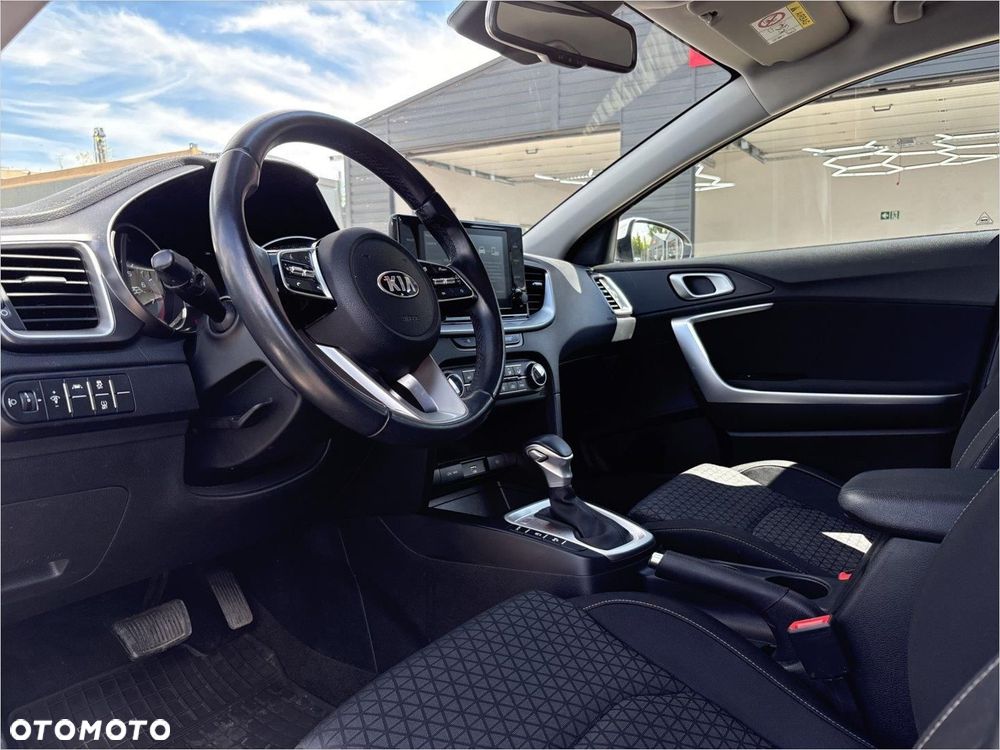 Kia Ceed 1.5 T-GDI M DCT - 9