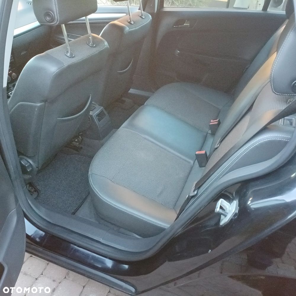 Opel Astra 1.7 CDTI DPF (119g) Innovation 110 Jahre - 8