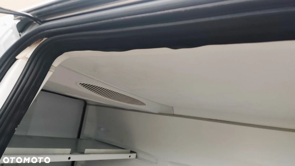 Mercedes-Benz Vito - 28