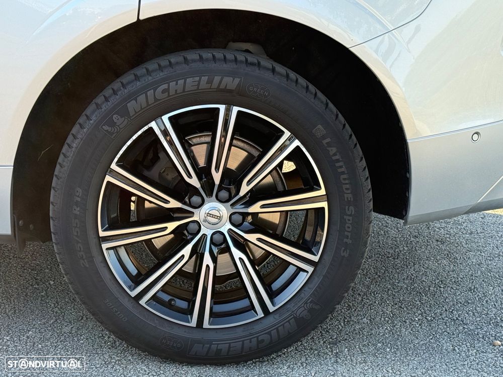 Volvo XC 60 2.0 T8 PHEV Inscription AWD - 12