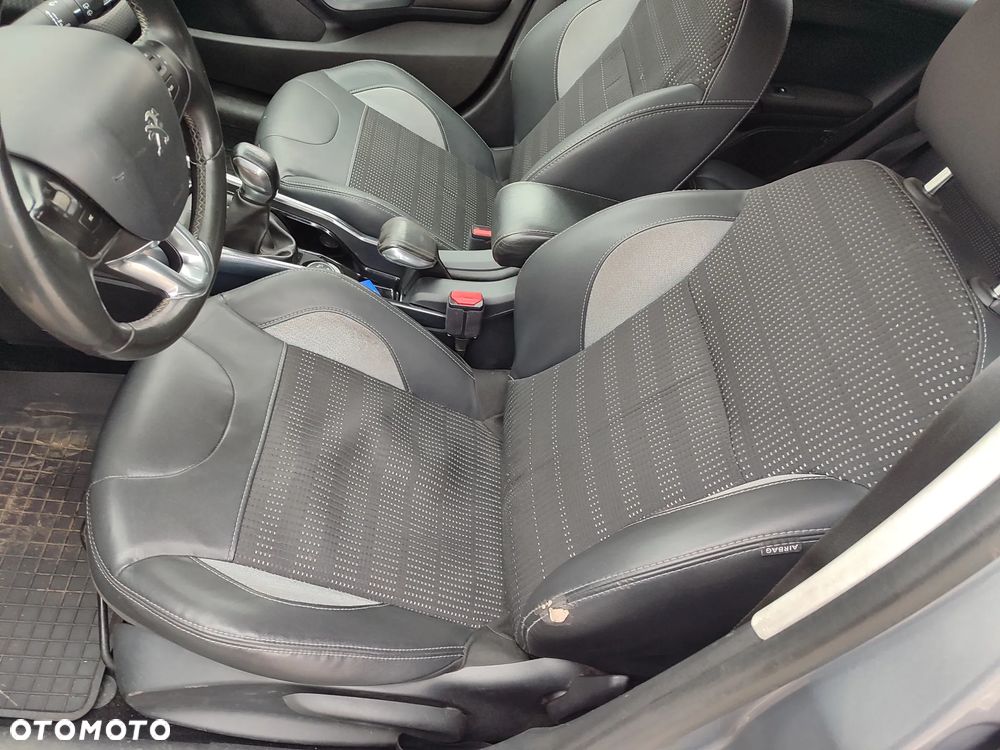 Peugeot 2008 1.6 e-HDi Active S&S - 11