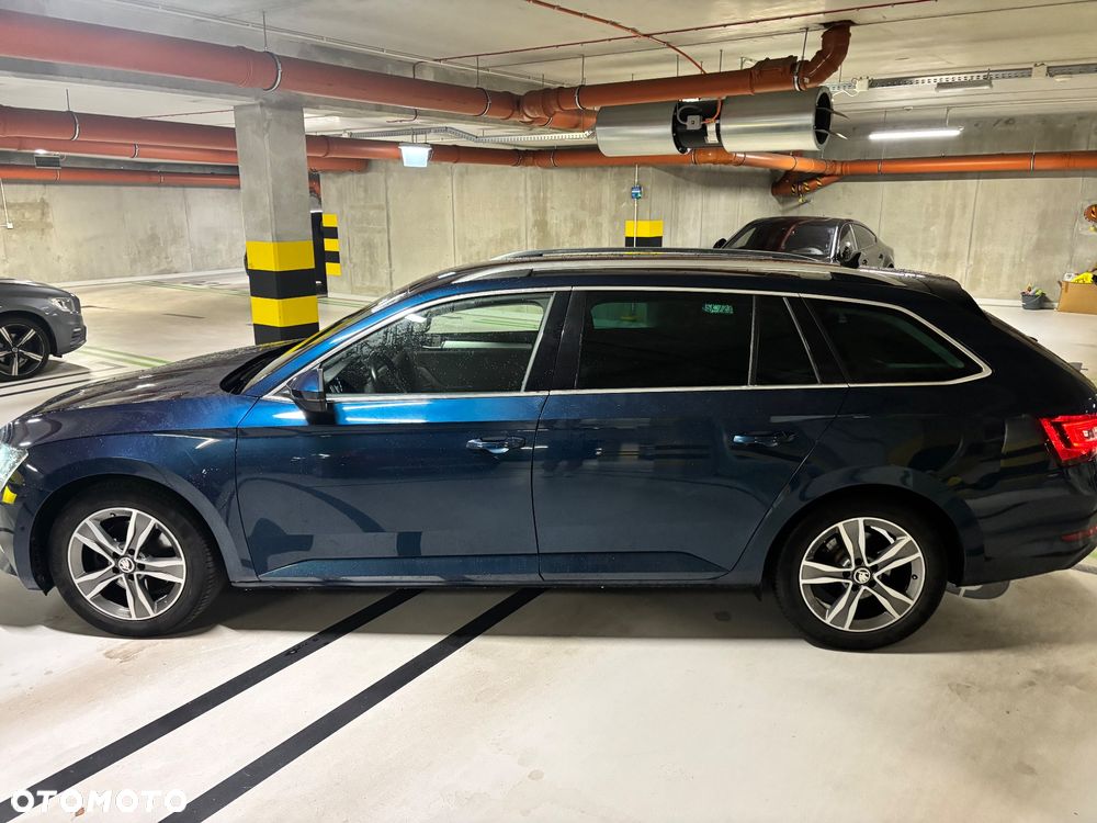 Skoda Superb 2.0 TDI Ambition - 4
