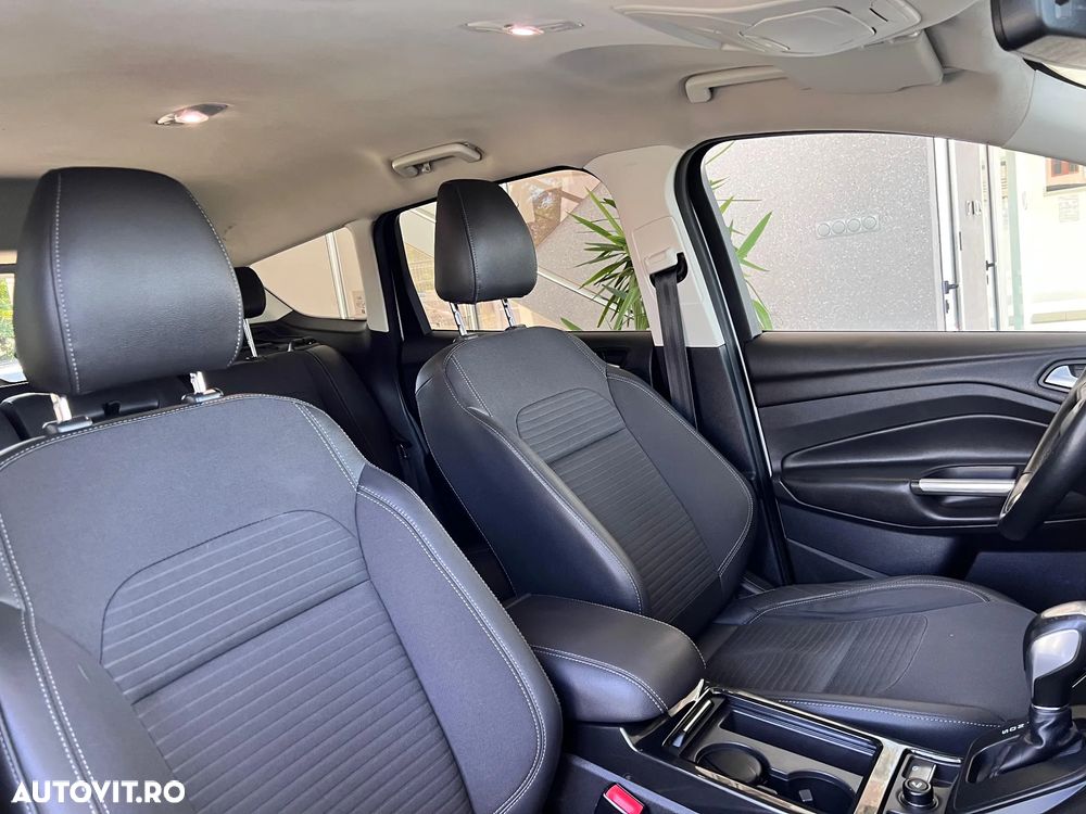 Ford Kuga - 29