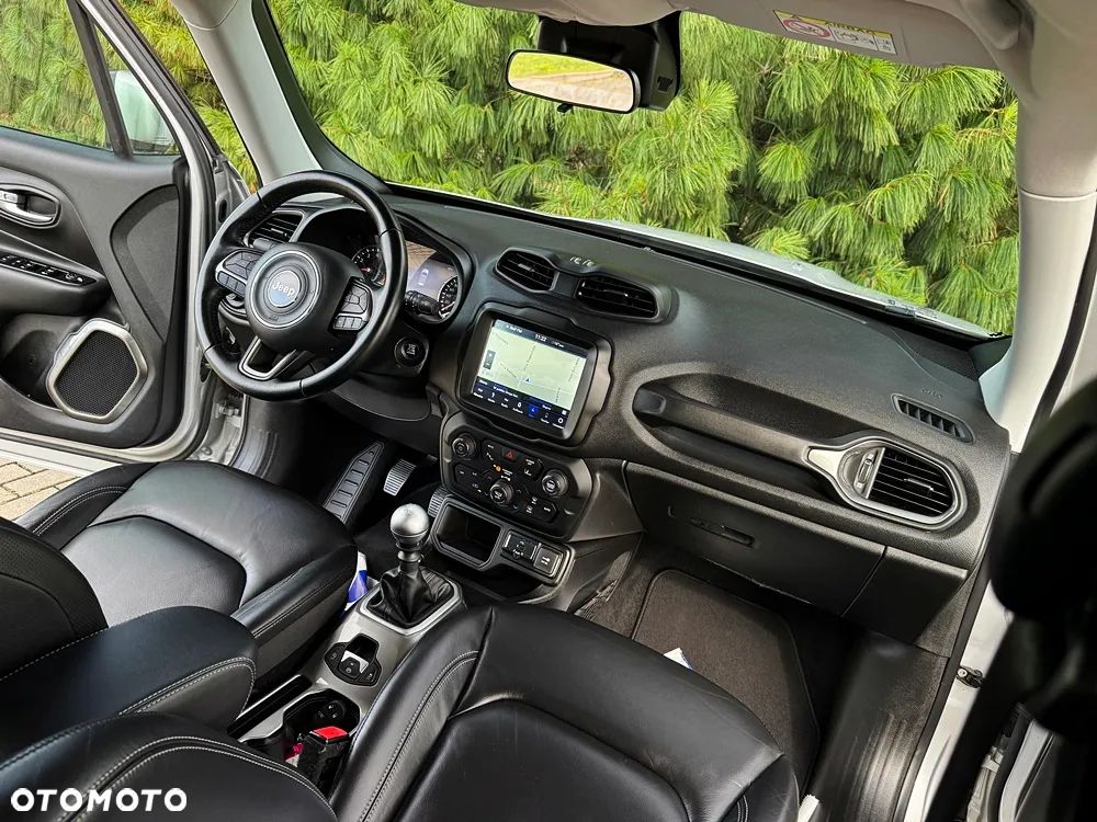 Jeep Renegade 1.4 MultiAir Limited - 29