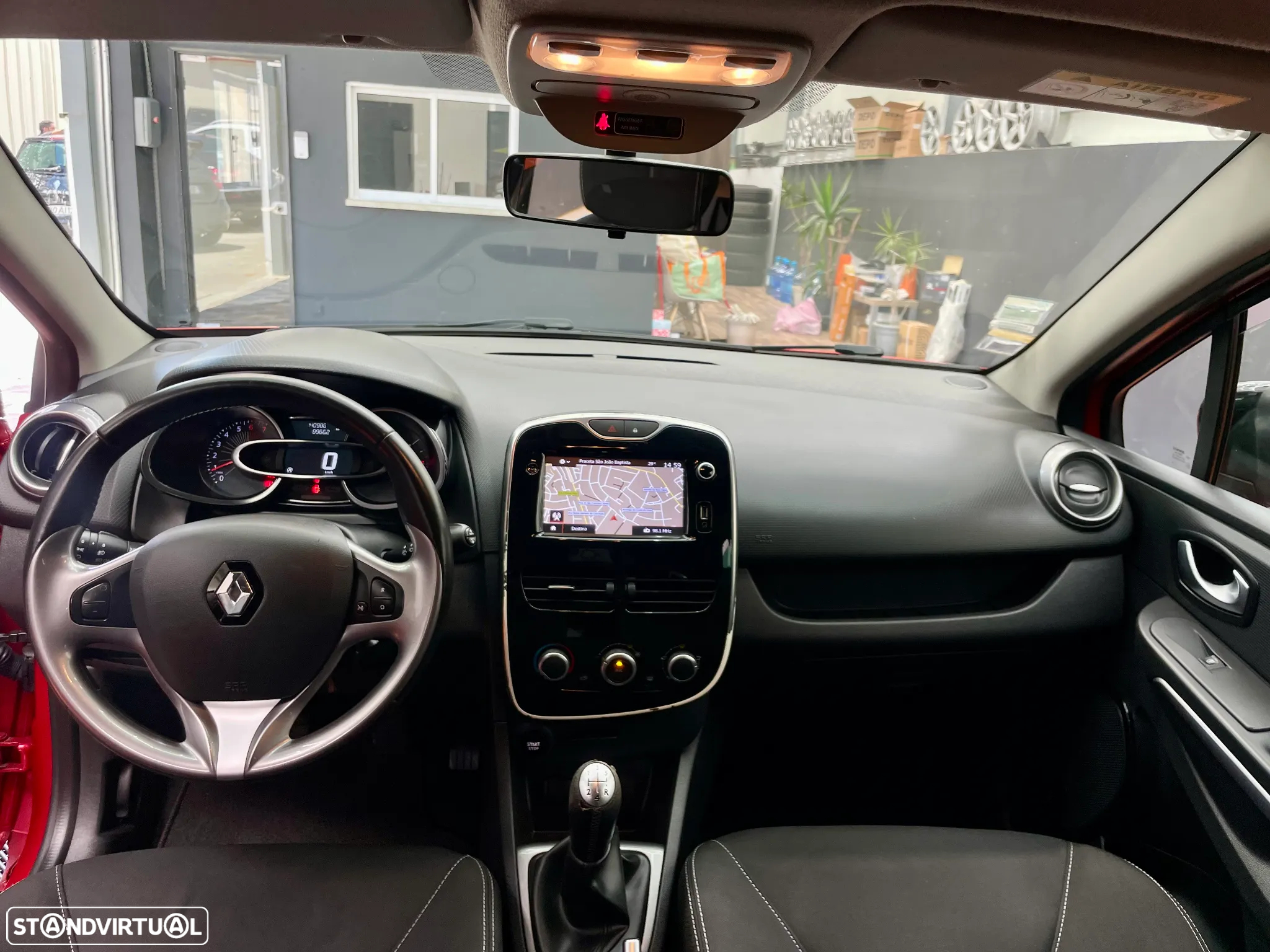 Renault Clio 0.9 TCe Limited - 8