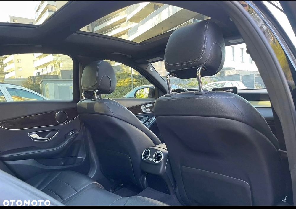Mercedes-Benz Klasa C 300 T 9G-TRONIC Avantgarde - 4