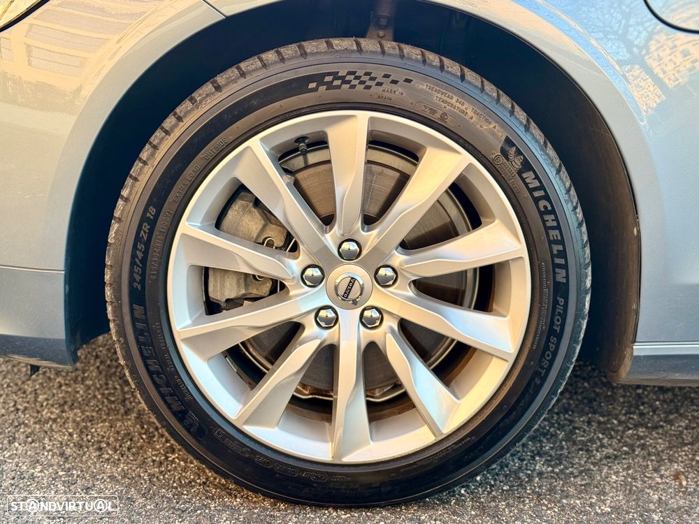 Volvo S90 2.0 T8 Momentum Plus AWD Geartronic - 17