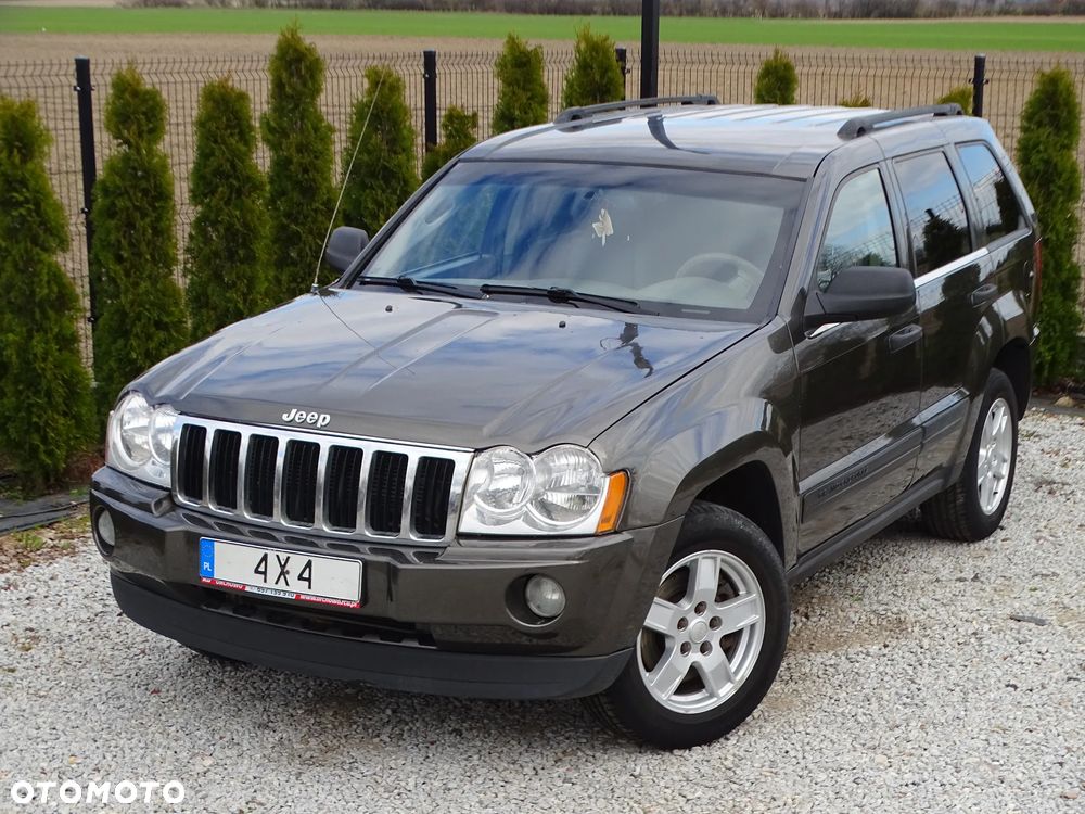 Jeep Grand Cherokee - 24