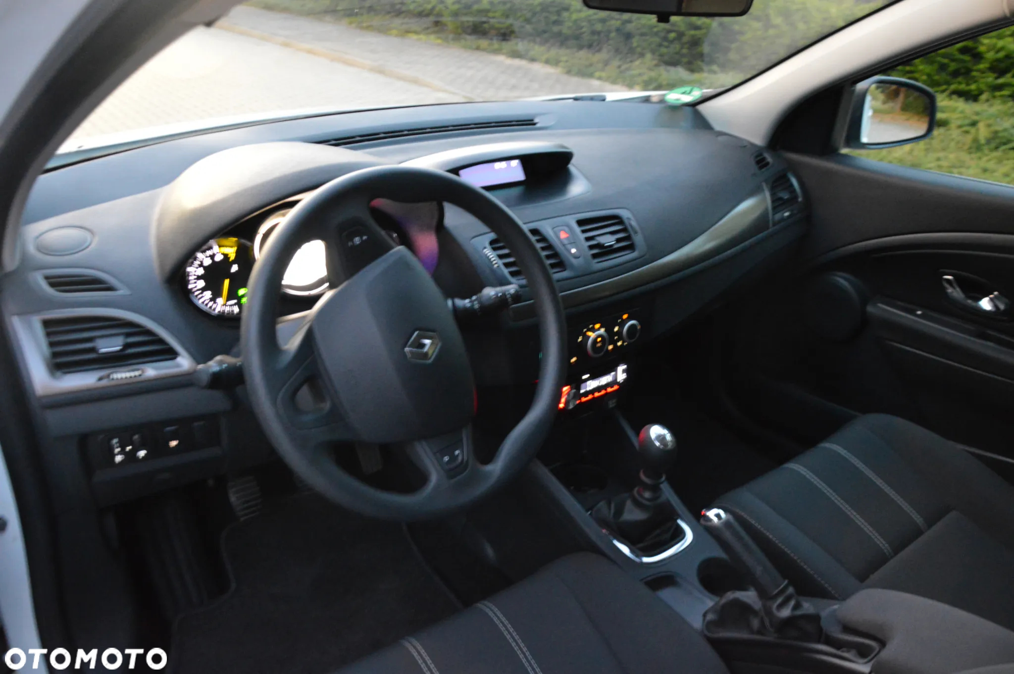 Renault Megane 1.6 16V 110 Authentique - 9