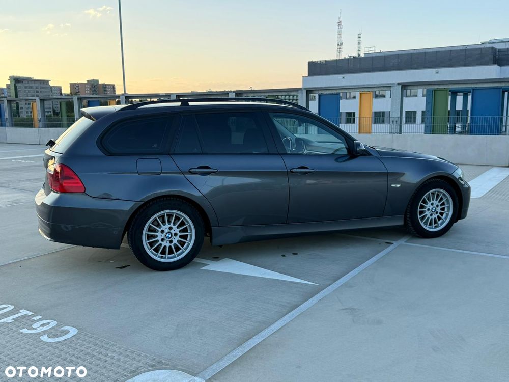 BMW Seria 3 320i - 2
