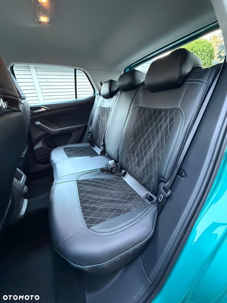 Volkswagen T-Cross - 23