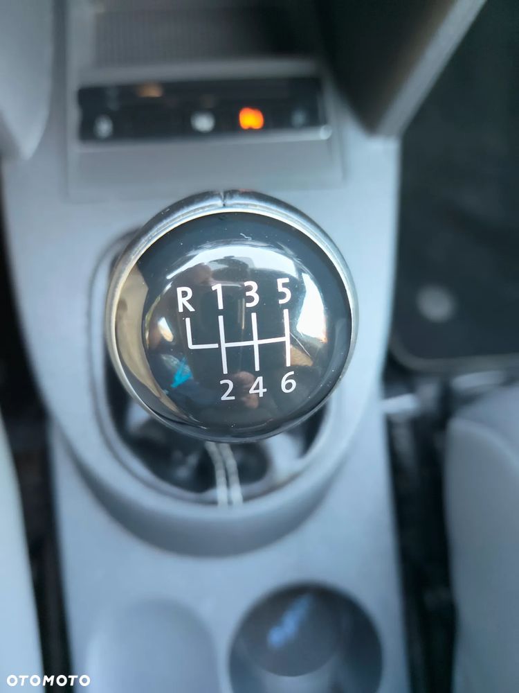 Volkswagen Touran - 20