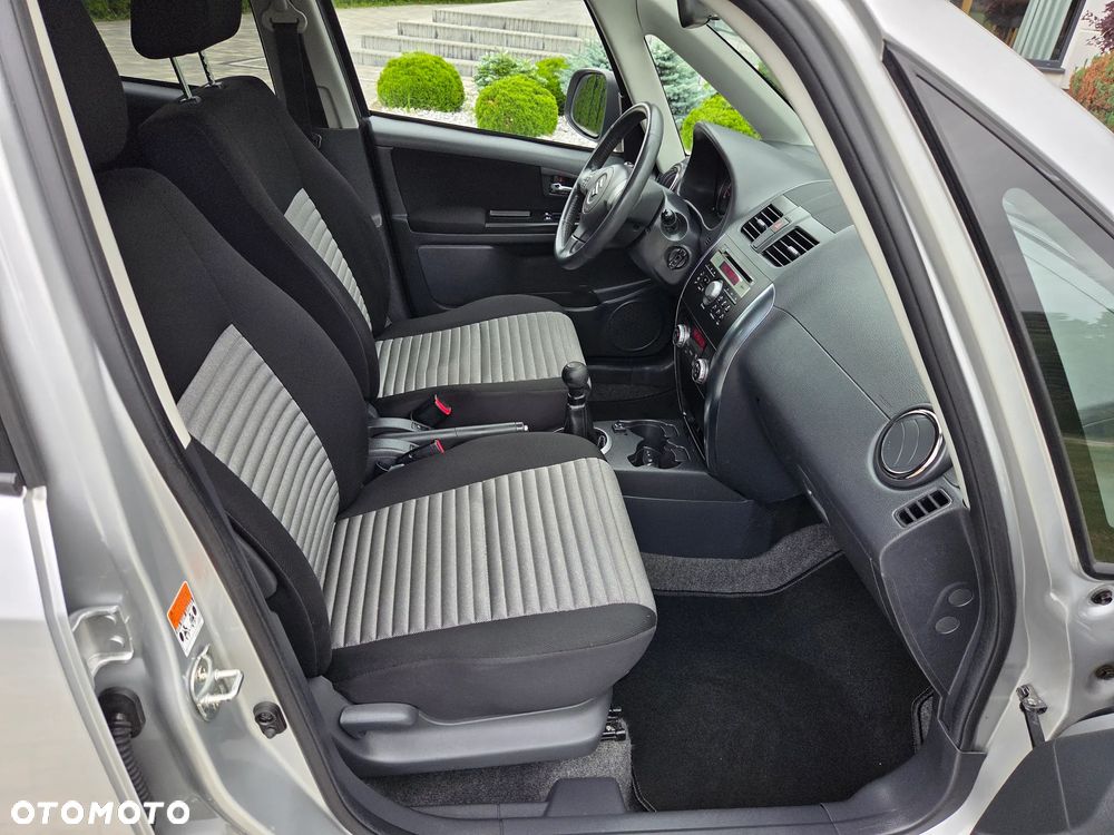 Suzuki SX4 1.6 VVT Streetline 4x2 Club - 24