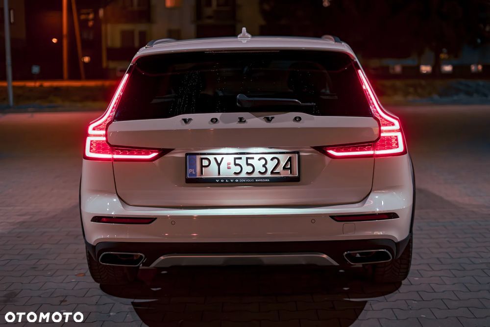 Volvo V60 D4 AWD Momentum Pro - 2