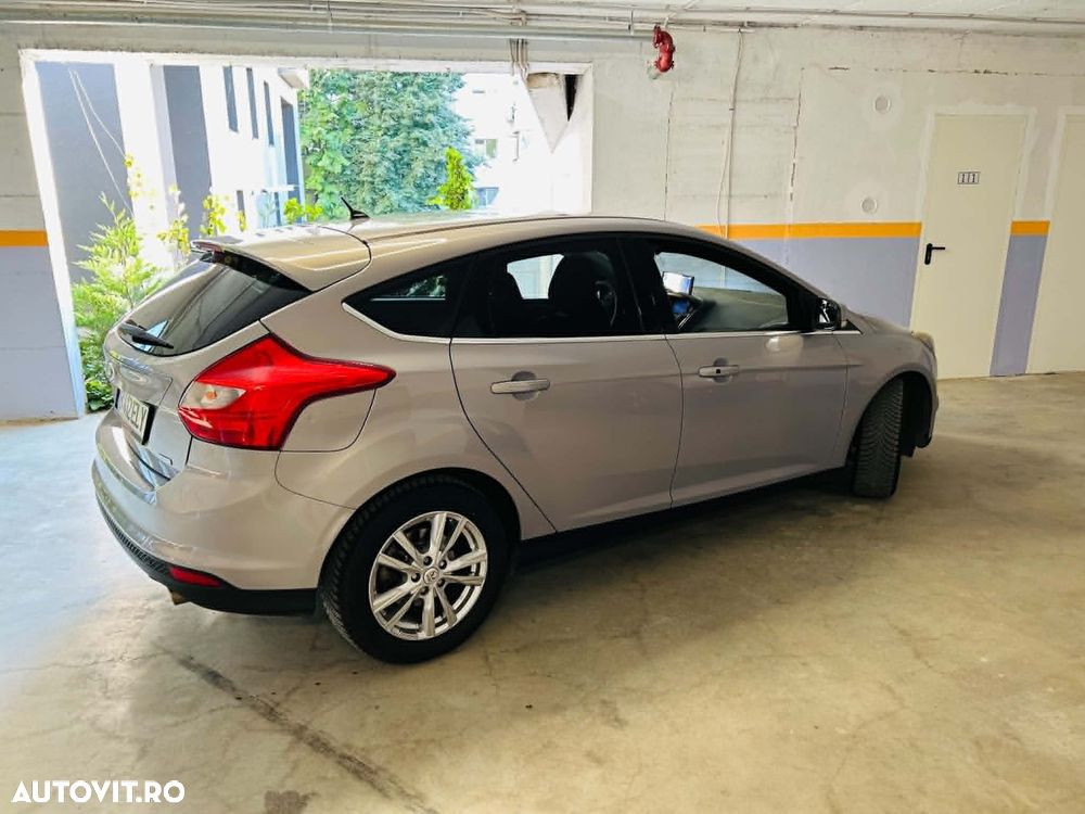 Ford Focus - 8