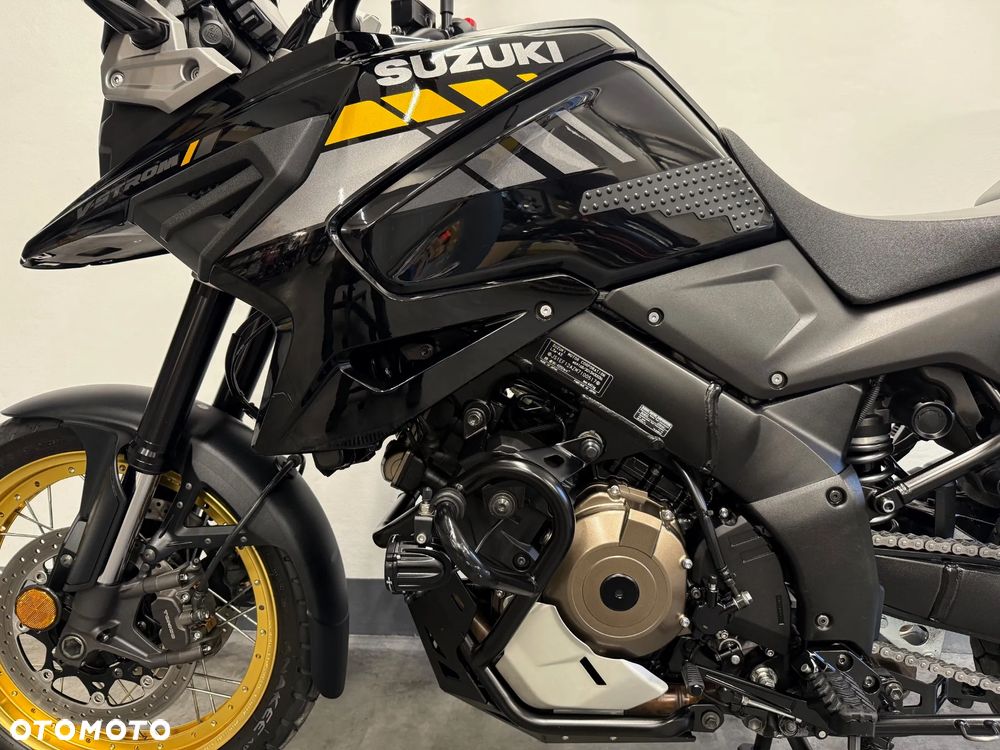 Suzuki V-STROM - 9