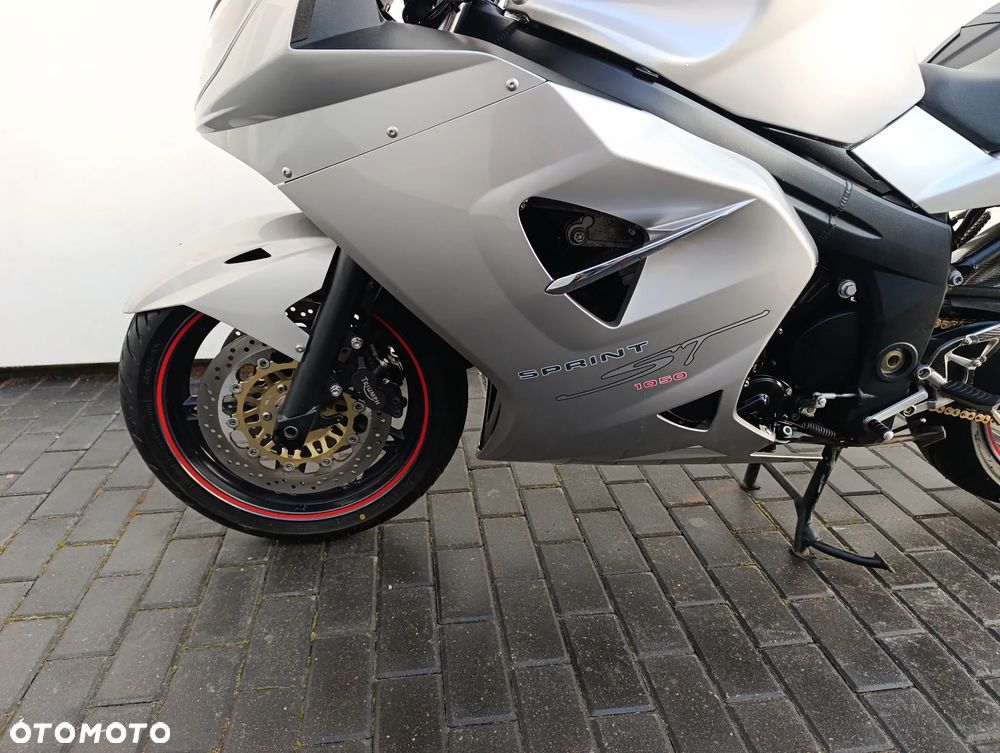 Triumph Sprint - 8