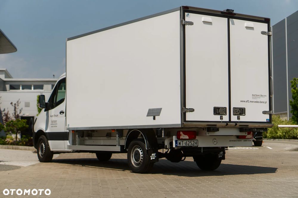 Mercedes-Benz Sprinter - 6