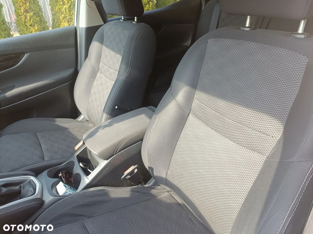 Nissan Qashqai 1.5 dCi Tekna - 6