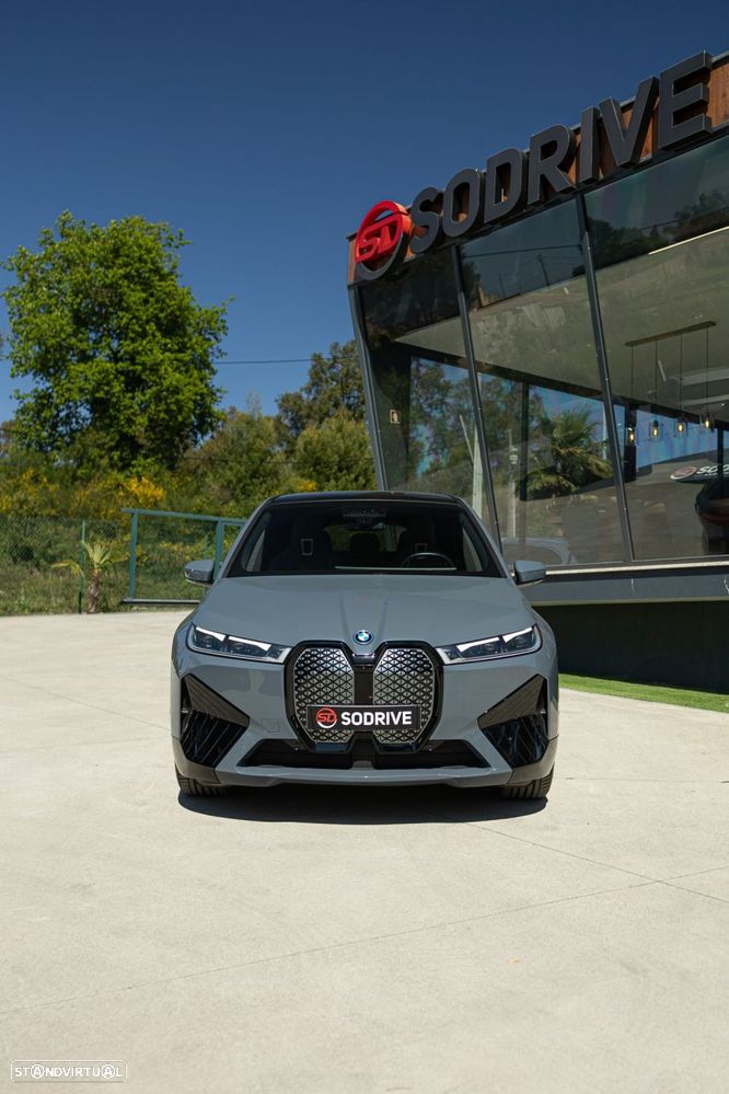 BMW iX xDrive 40 Pack Desportivo - 54