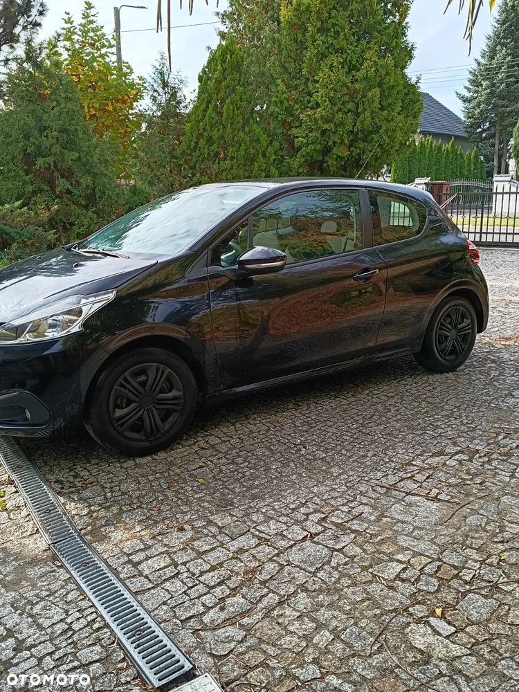 Peugeot 208 - 3