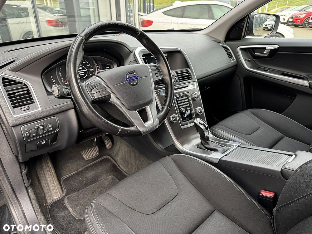 Volvo XC 60 T5 Drive-E Momentum - 9