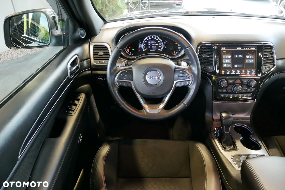 Jeep Grand Cherokee - 15