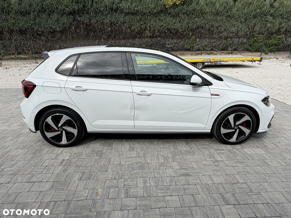 Volkswagen Polo - 8