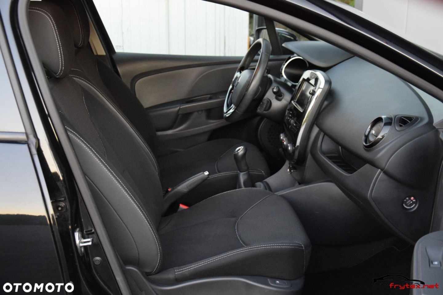 Renault Clio - 23