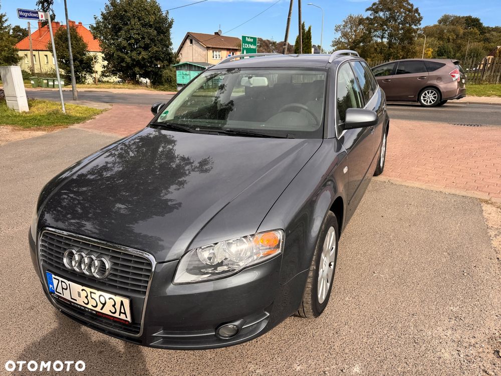 Audi A4 - 1