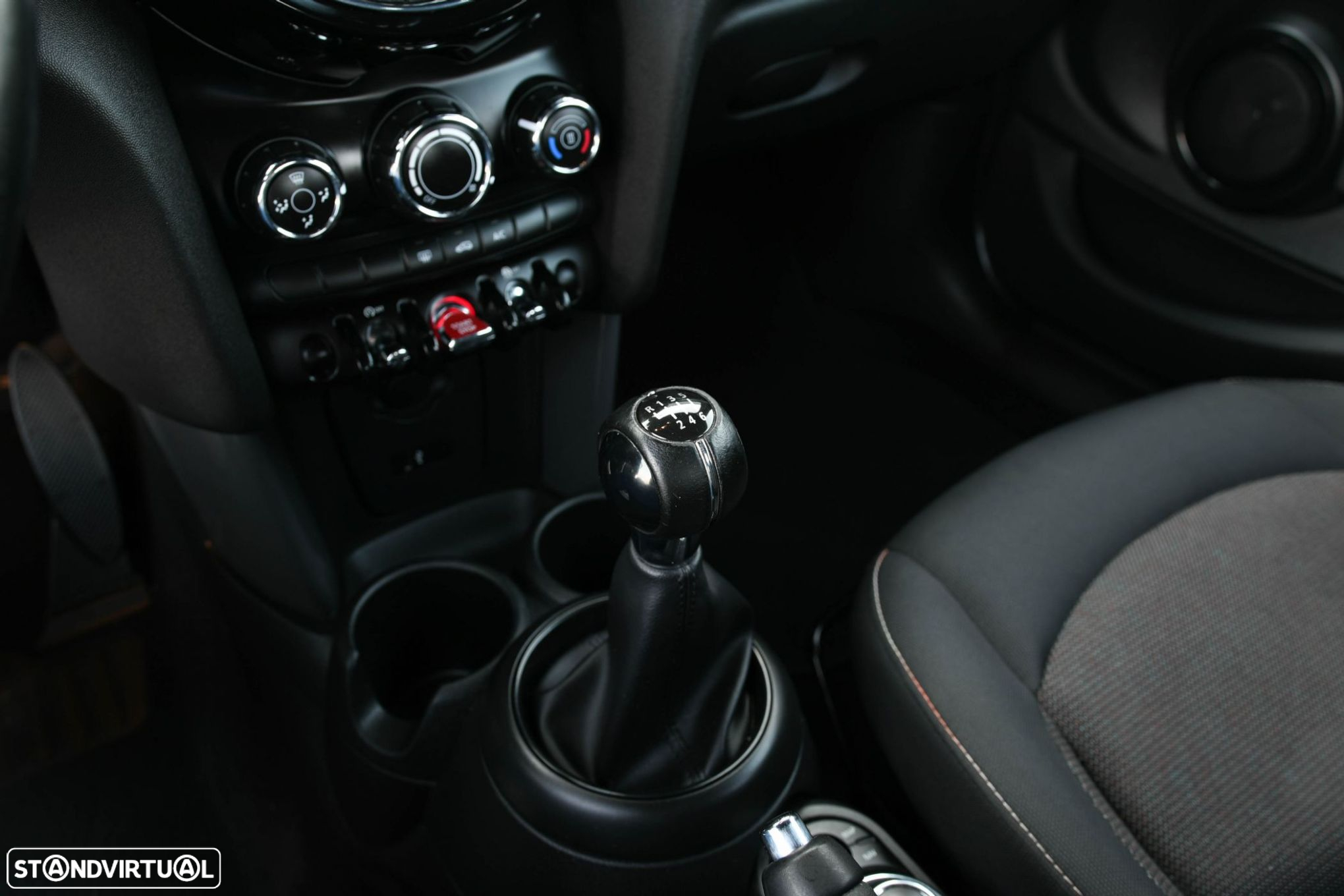 MINI 5 Portas Cooper D - 27