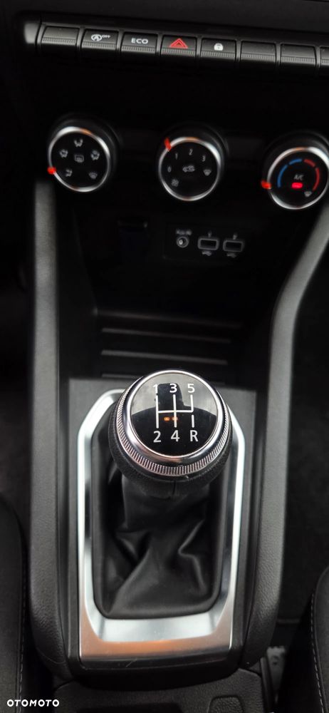 Renault Clio TCe 100 BUSINESS EDITION - 29