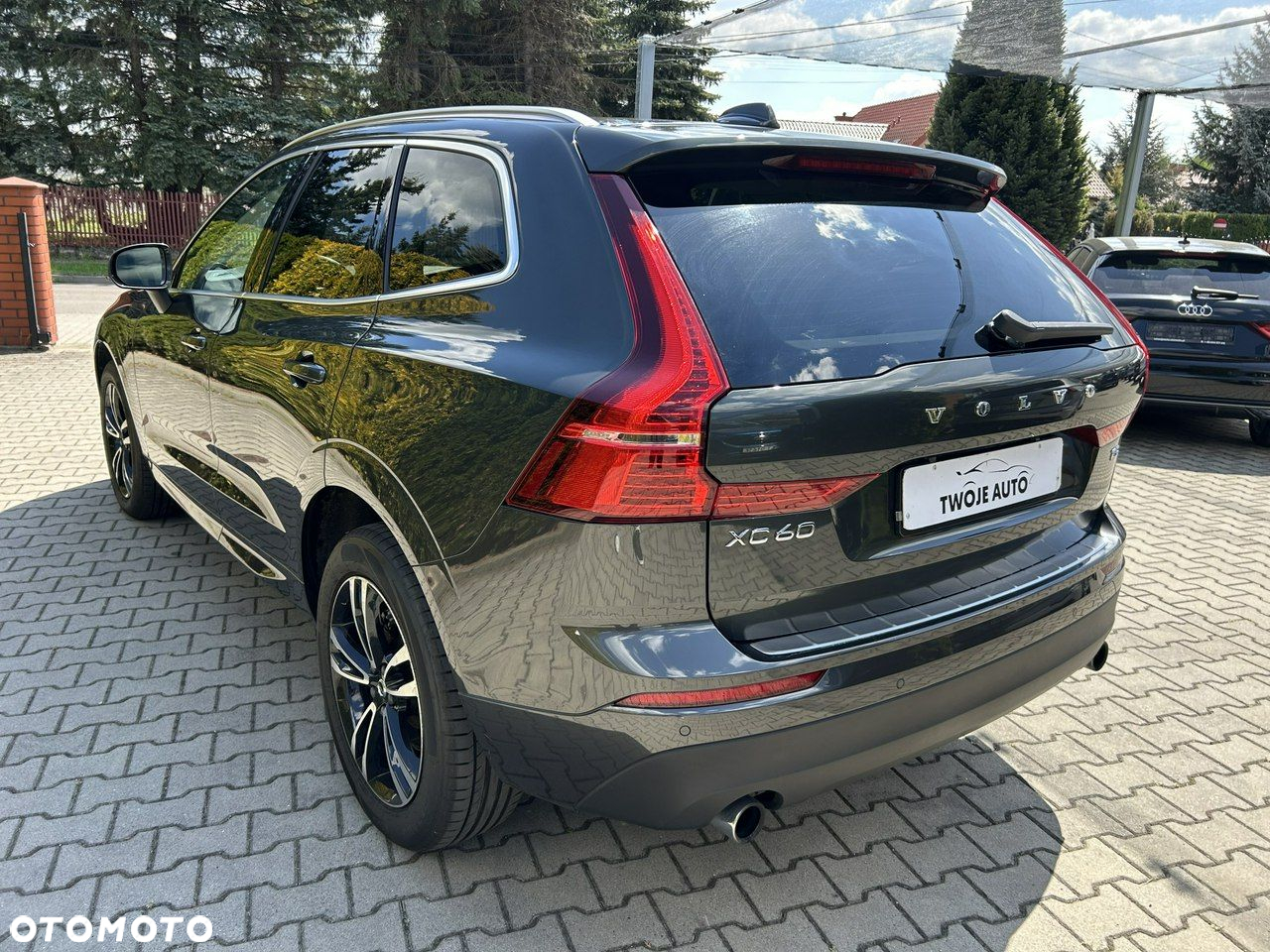 Volvo XC 60 T5 Momentum - 8